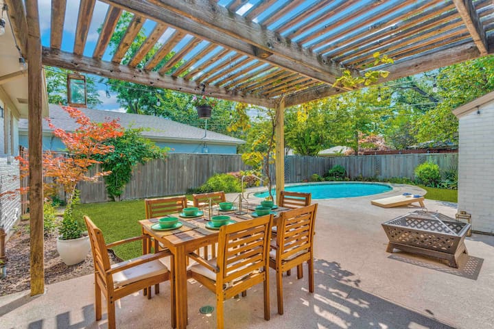 Prime Location 4BR home with charming pool & yard