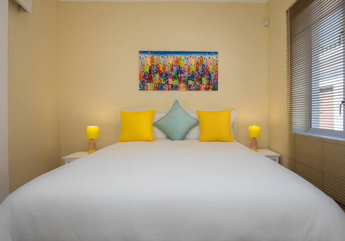 Nice and cosy two bedroom unit gallery image 2