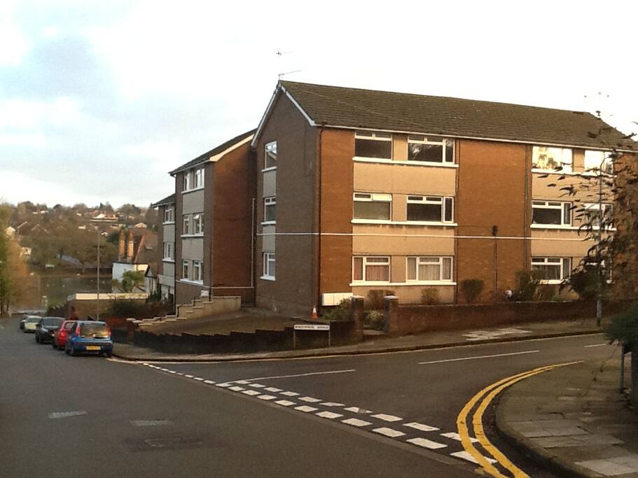 The apartment is less than 100m from the lake