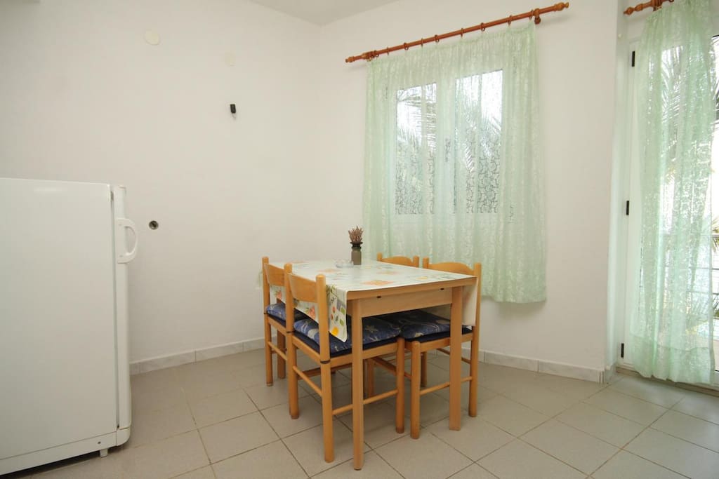 Dining room, Surface: 8 m²