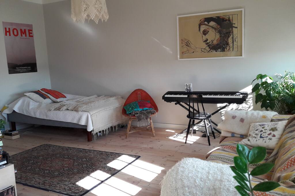 The main room viewed from the kitchen.