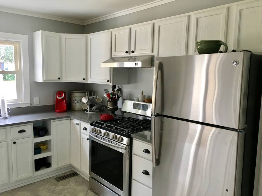 New fully equipped kitchen
