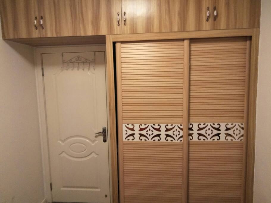 卧室衣柜