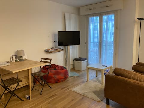 Quiet and comfortable studio at Porte de Paris