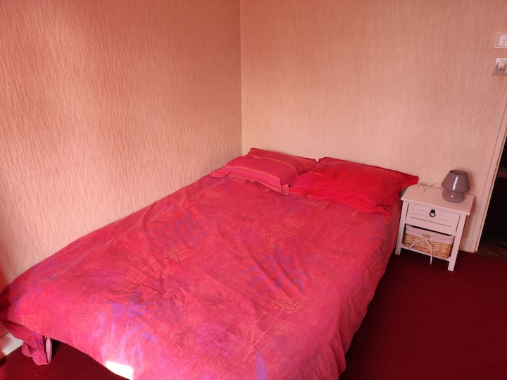 غرفة النوم 2