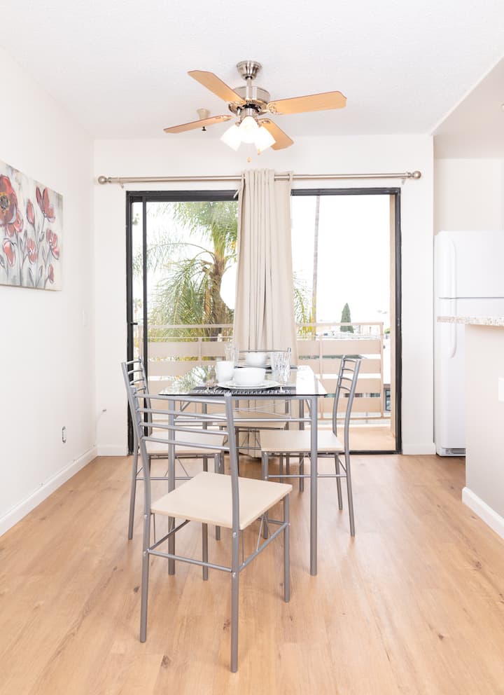 Stunning One Bedroom-fully Furnished - Los Angeles, CA