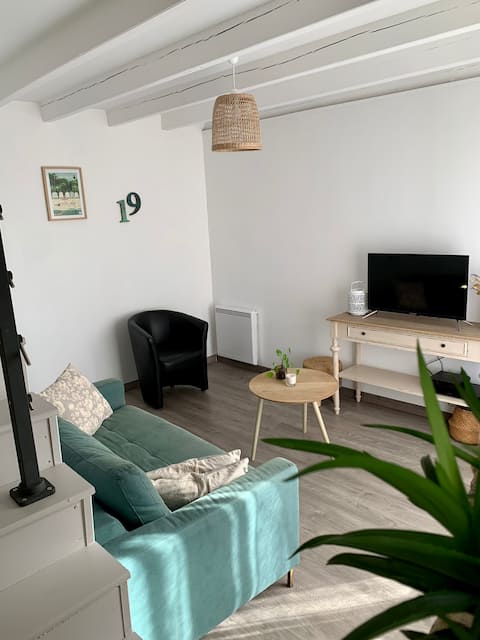 Quiet house, town center, 20' Puy du Fou