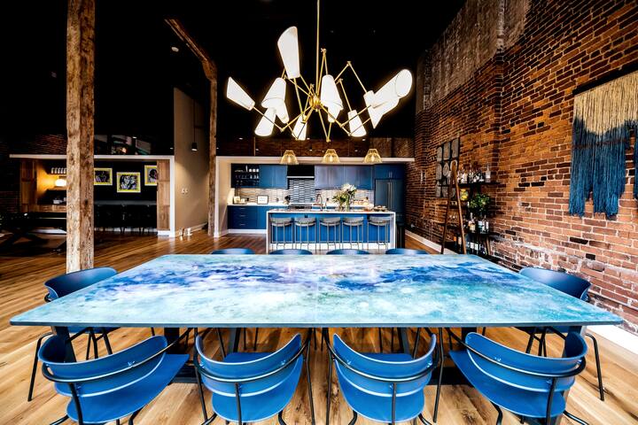 Loft Penthouse w/ City View 1 block from Broadway gallery image 4