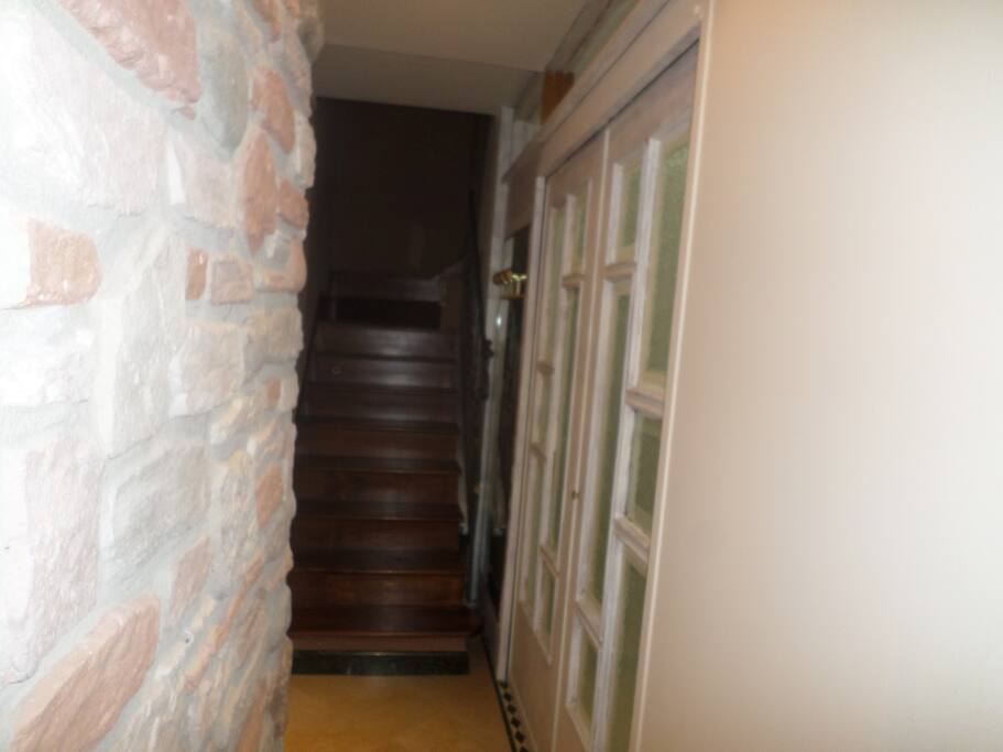 Scala ingresso alla stanza