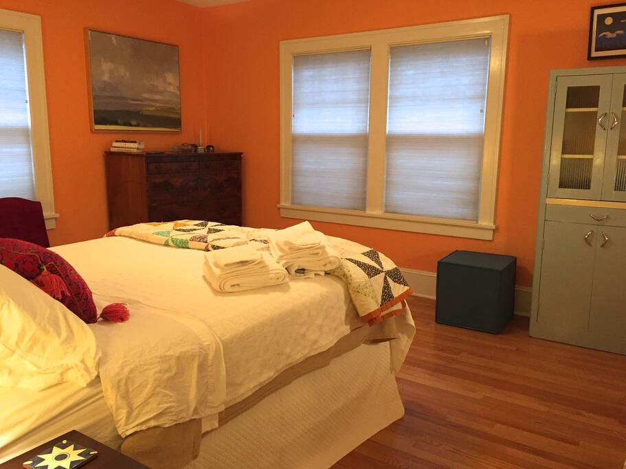 Master Bedroom (2nd floor)