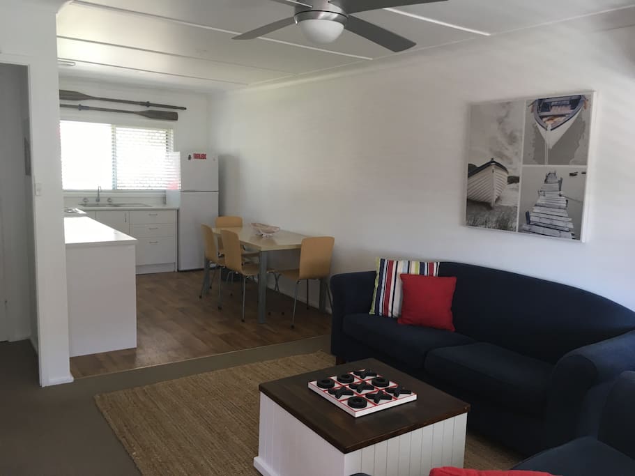 Lounge & Kitchen area