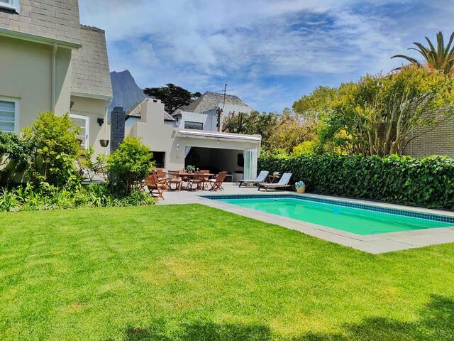 Huge family home in Rondebosch * sleeps 8 gallery image 5
