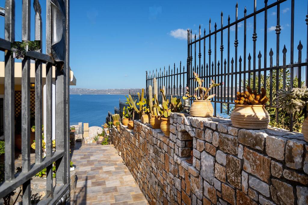 Main Villa Thalassea entrance....Enjoy it !