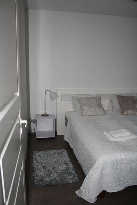 Bed linen & towels included