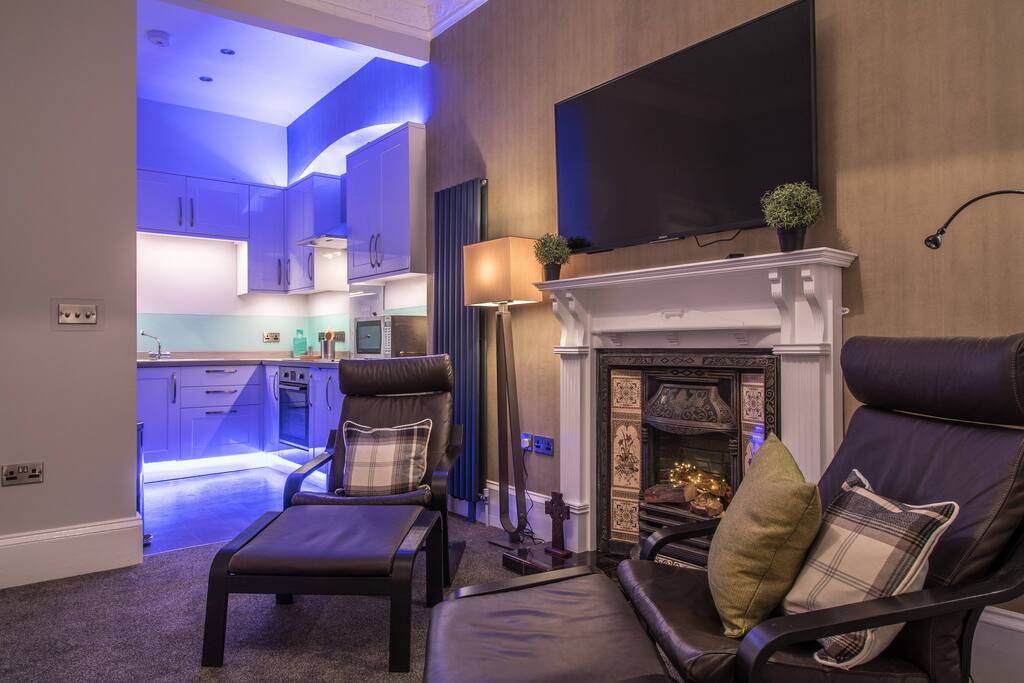 Luxury living Room / Kitchen