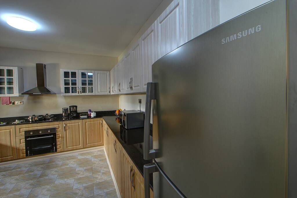 3 bedroom apartment kitchen