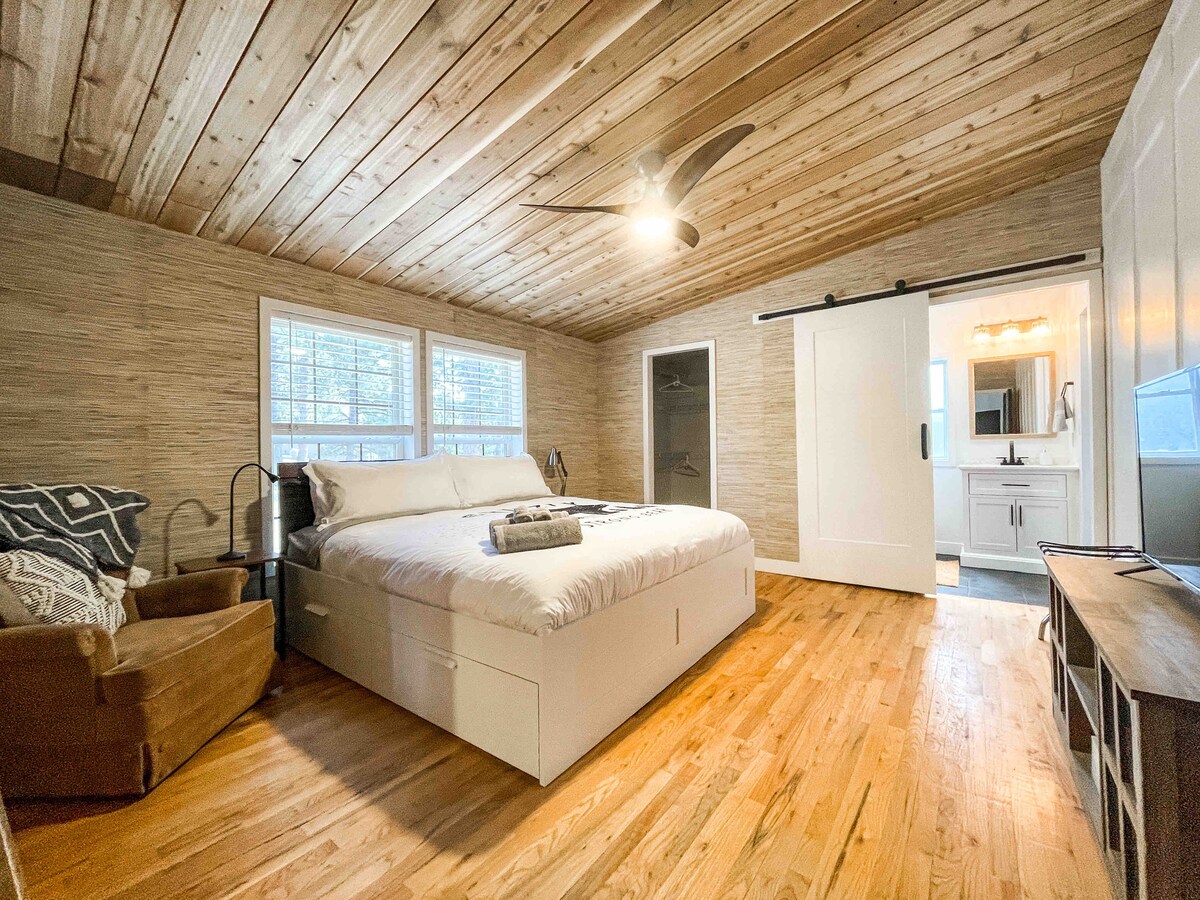 Დაიძინეთ, როგორც ჰონორარი ჩვენს პლუშის და კომფორტულ საწოლში