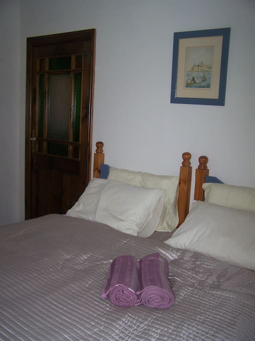 Bed as a double (king size)