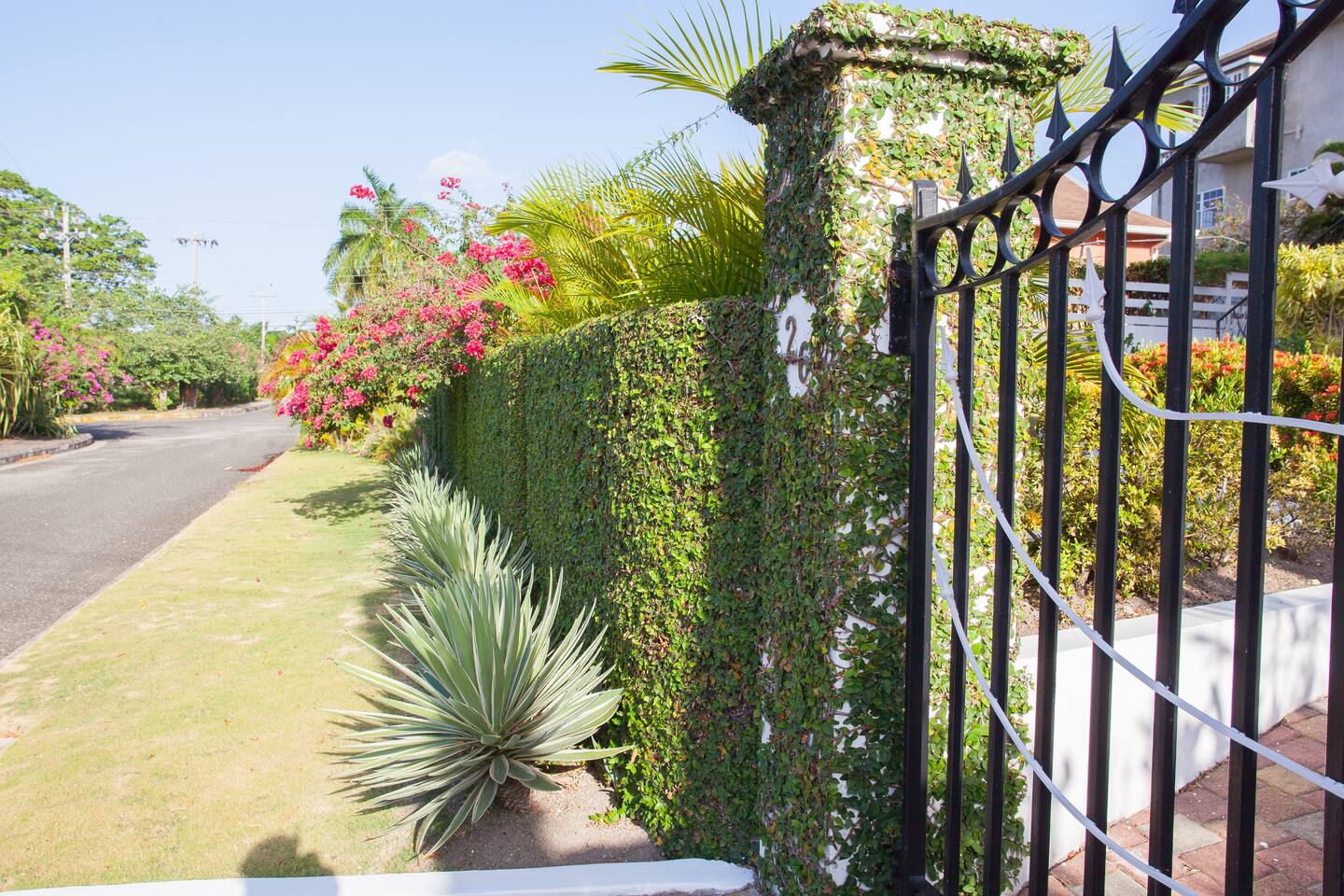 Ide a wile studio apartments for rent in ocho rios