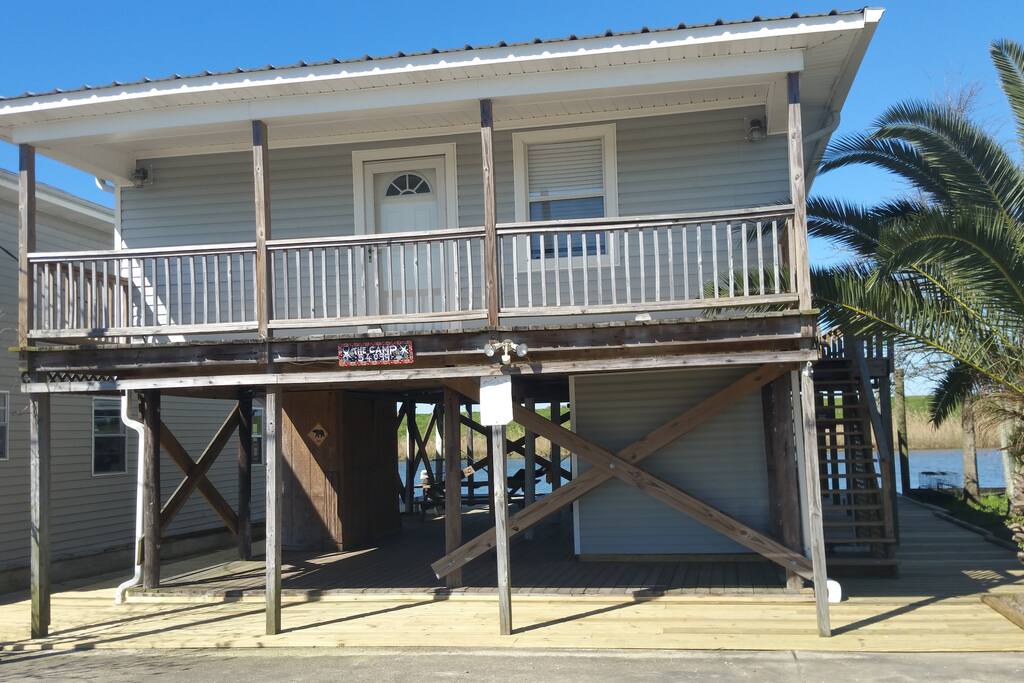 Front of property including abundant parking (including 1/2 side lot)