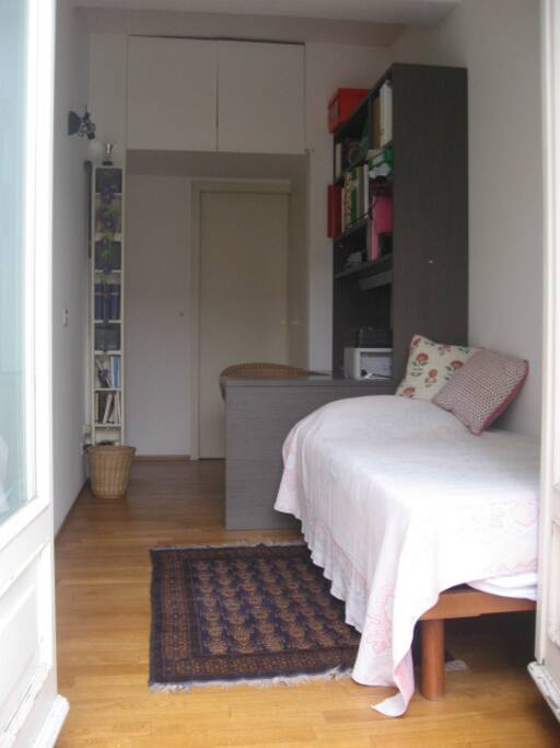 - CAMERA DA LETTO n° 2.
- BEDROOM n° 2