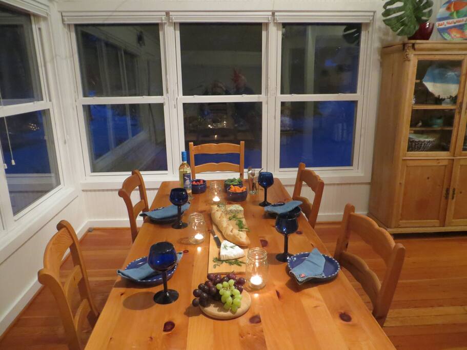 Farm table