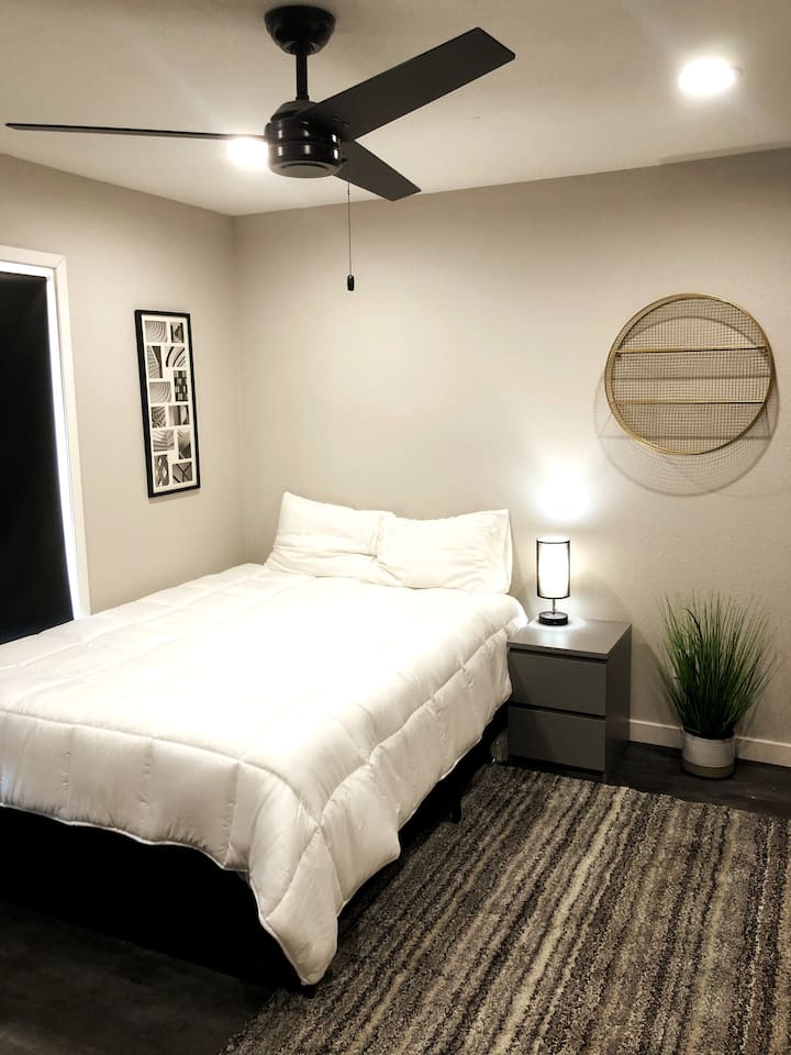 Spring Valley Lake Vacation Rentals & Homes California, United States