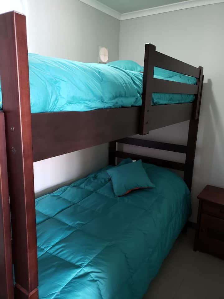 Chumba cha kulala cha sehemu (kitanda 1 cha ghorofa)