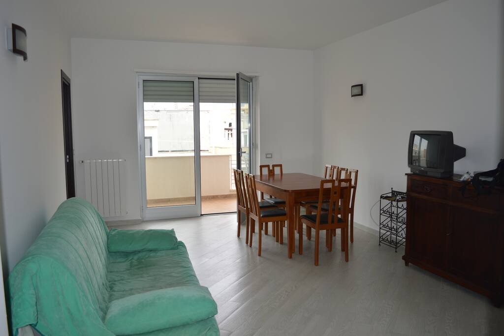 sala con possibilità di divano letto matrimoniale