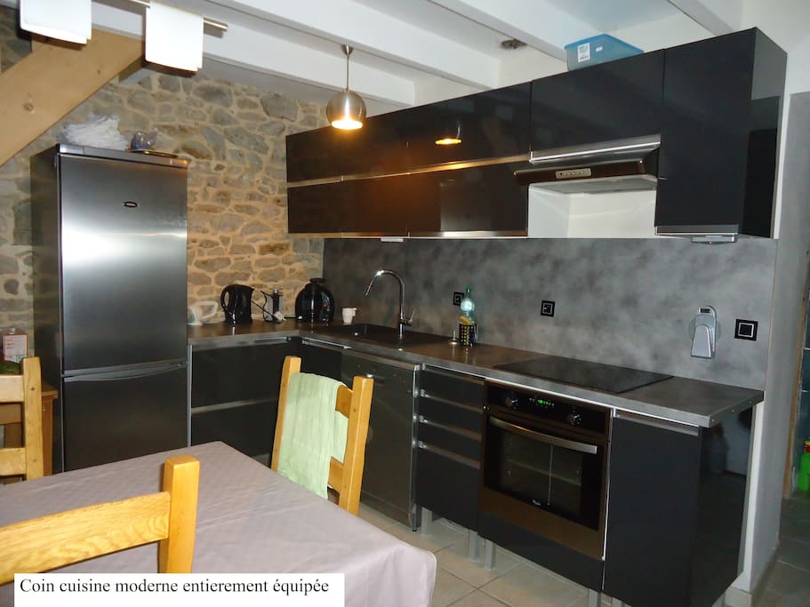 une cuisine moderne et fonctionnelle