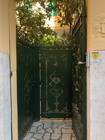 Rome Garden House gallery image 2