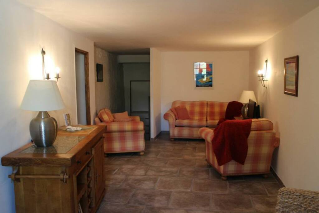 Your welcoming lounge