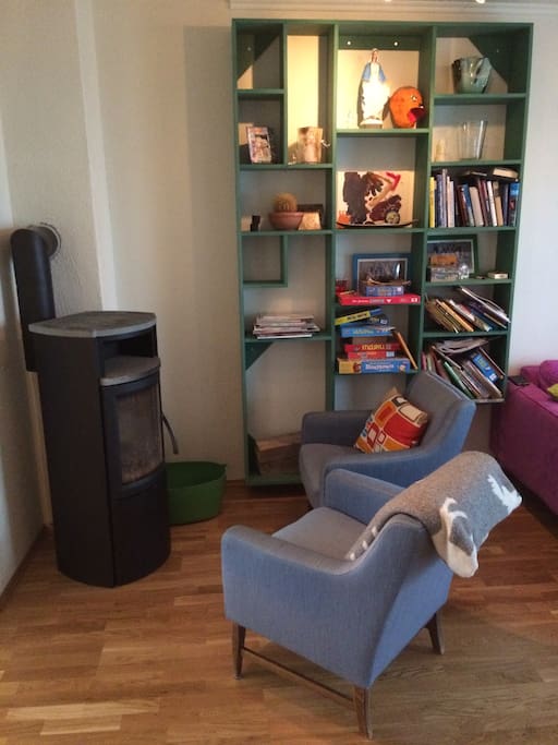Livingroom whit fireplace
