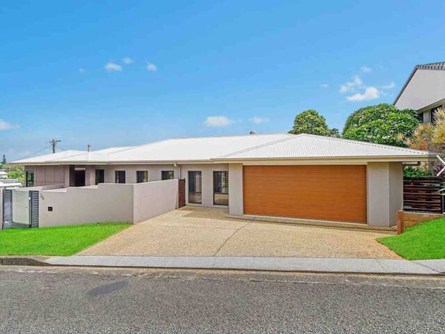 Flynn’s beach holiday house. gallery image 2