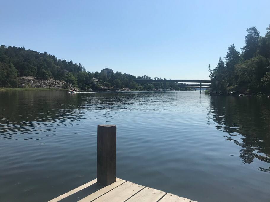 Bergshamra is located between two lakes 5-10 min walk from the apartment.