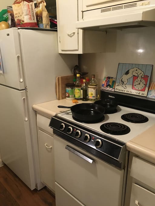 Fully stocked kitchen with all essentials
