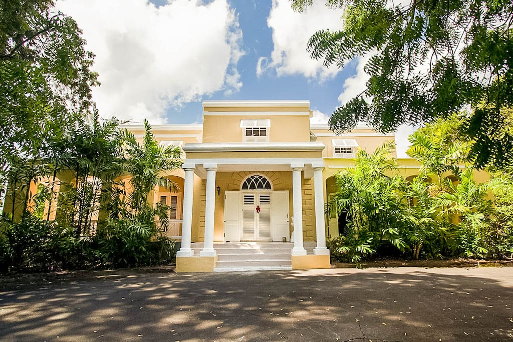 The entrance to Colleton Great House.