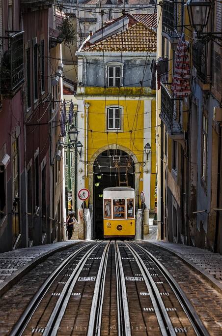 Bica Lift-National Monument.