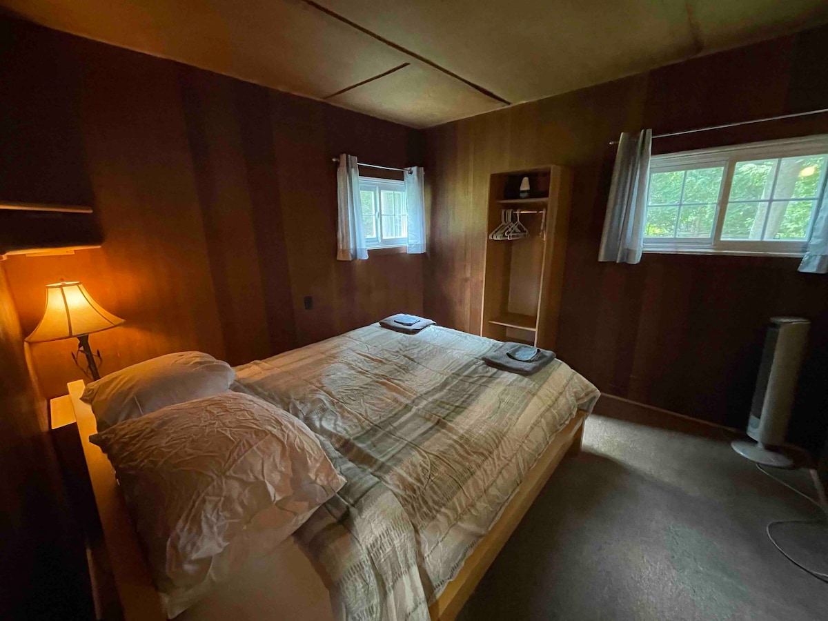 Dhomë gjumi me krevat dopio "queen" 