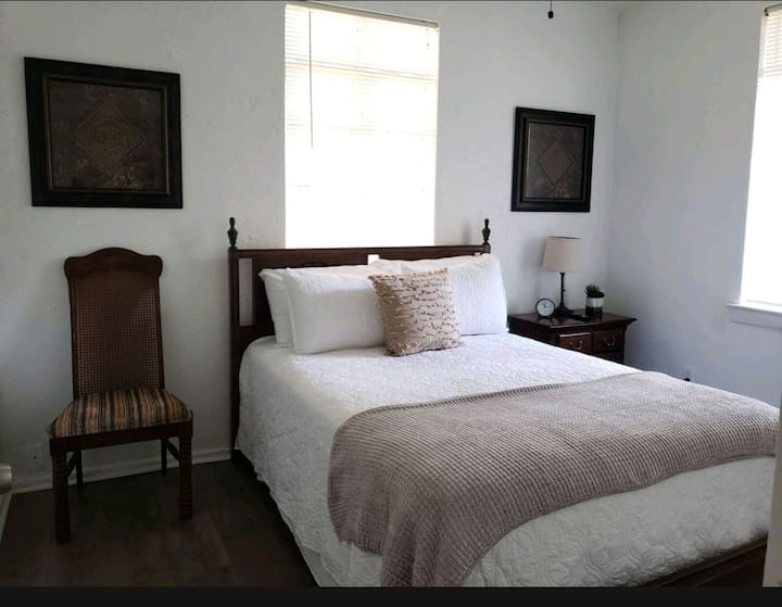 غرفة النوم 1