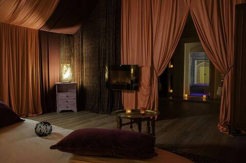 TAJ MAHAL SUITE