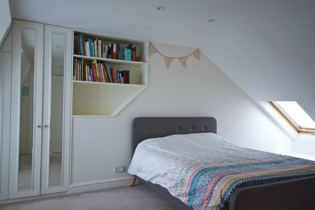 Bedroom - Kingsize Bed