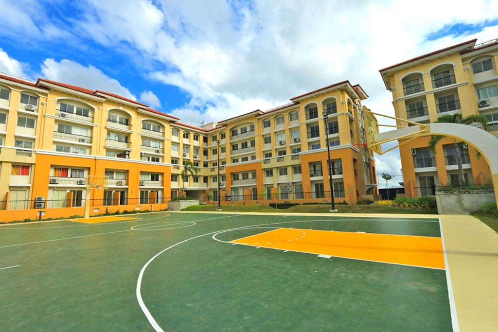 Basketball court is free of charge