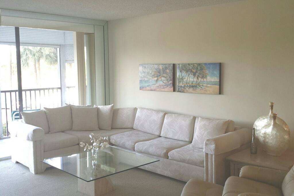 A different angle of the living room.