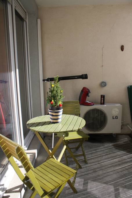 Première terrasse donnant sur une cour intérieur