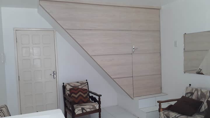 ทางเข้าส่วนกลางประตูทางขวามือไปยังชั้น 2 เป็นส่วนตัวโดยสิ้นเชิง
12 ขั้นตอนในการปีน