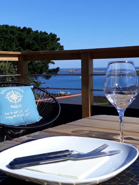 Beautiful cottage with sea view,quiet,GR34 200 m away
