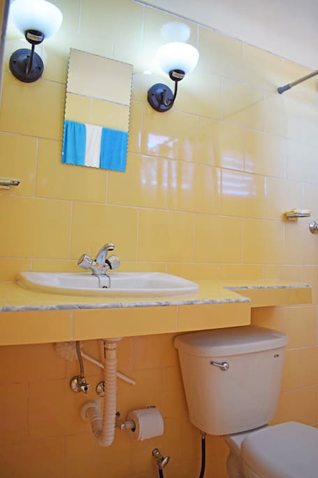 baño de la habitacion