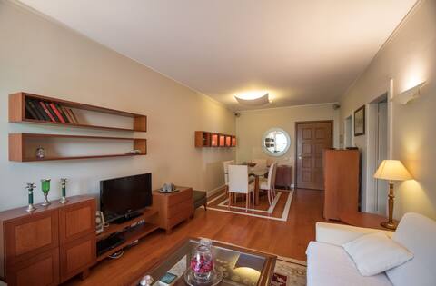 Cozy Apartment in Vouliagmeni