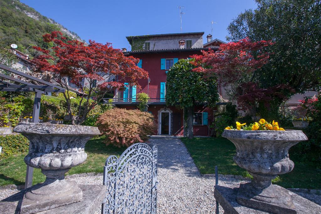 Ossuccio Fronte Isola entrance